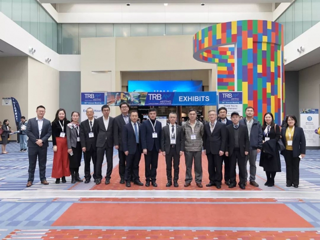 威尼斯官网一行人在TRB年会 威尼斯官网一行人在TRB年会
